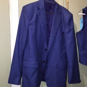 3 piece men’s suit.